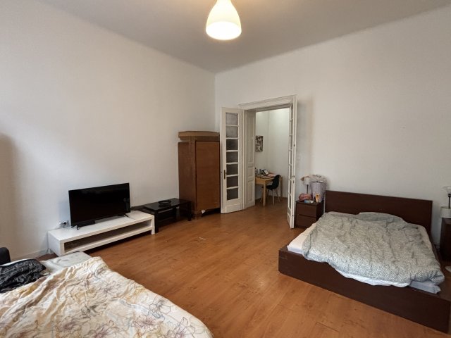 Eladó téglalakás, Budapesten, VII. kerületben 140 M Ft, 2 szobás