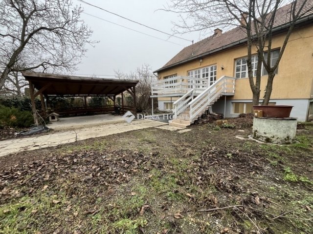 Eladó családi ház, Érden 109 M Ft, 8 szobás