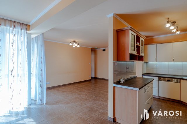 Kiadó téglalakás, albérlet, Szegeden 219 E Ft / hó, 3 szobás