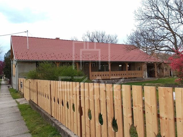 Eladó családi ház, Kétújfalun 29.9 M Ft, 2+1 szobás