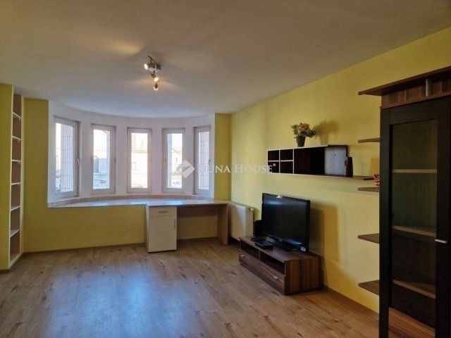 Eladó téglalakás, Budapesten, VIII. kerületben 74.9 M Ft