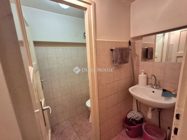 Kiadó üzlethelyiség, Budapesten, VIII. kerületben 500 E Ft / hó