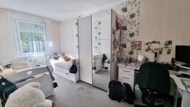 Eladó panellakás, Nyíregyházán 47 M Ft, 3 szobás