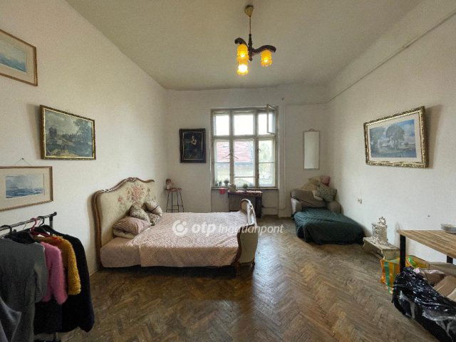 Eladó téglalakás, Budapesten, VIII. kerületben 40 M Ft, 1 szobás