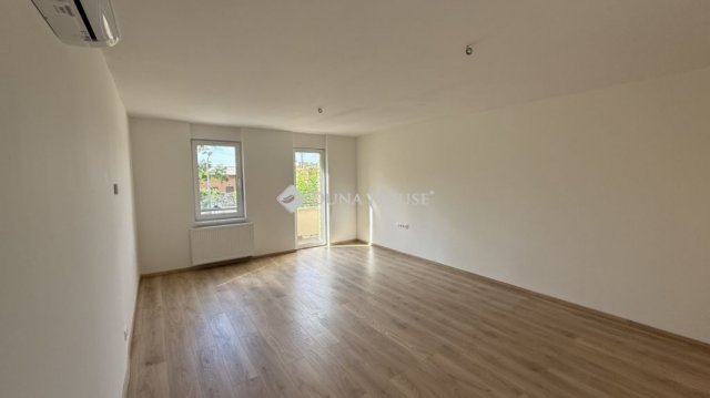 Eladó téglalakás, Budapesten, VI. kerületben 113 M Ft, 2 szobás