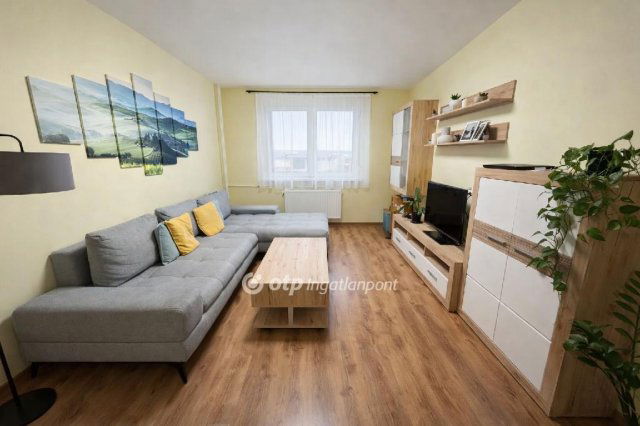 Eladó panellakás, Mosonmagyaróváron 47.9 M Ft, 2 szobás