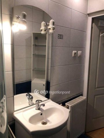 Eladó téglalakás, Budapesten, XI. kerületben 67.4 M Ft, 1 szobás