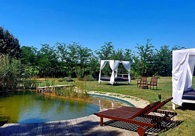 Eladó hotel, Lesencetomajon 300 M Ft / költözzbe.hu