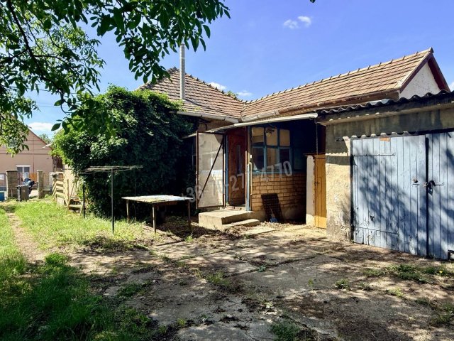 Eladó családi ház, Oroszlányban 40.7 M Ft, 2+1 szobás
