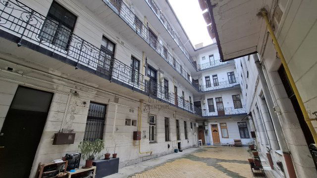 Eladó téglalakás, Budapesten, VIII. kerületben 110 M Ft