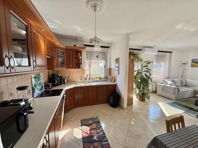 Eladó téglalakás, Dunakeszin 94.9 M Ft, 3 szobás