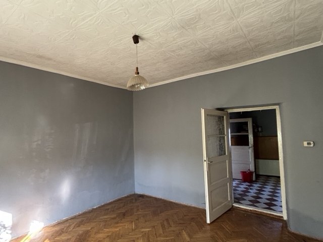 Eladó családi ház, Kesznyétenen 6.9 M Ft, 2 szobás