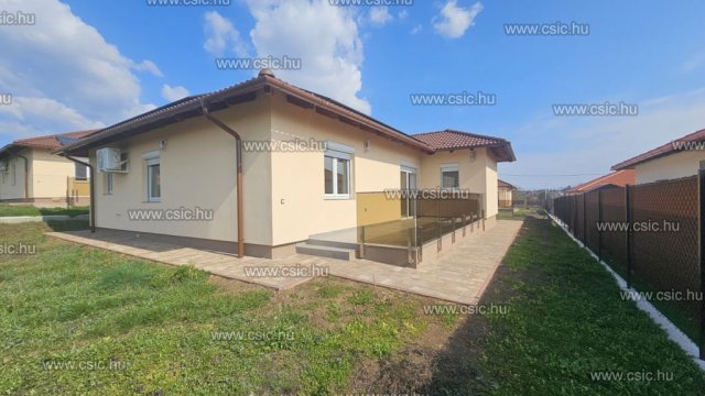 Eladó családi ház, Érden 199.9 M Ft, 5 szobás