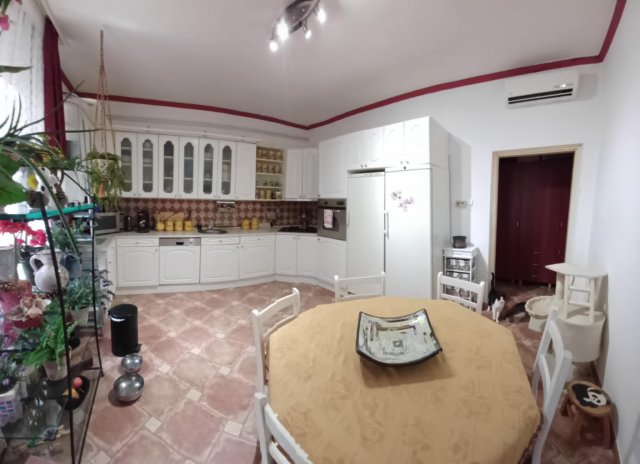 Eladó családi ház, Sződön 125 M Ft, 3 szobás