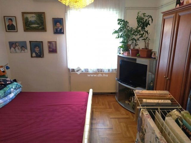 Eladó családi ház, Budapesten, XIV. kerületben 89.9 M Ft