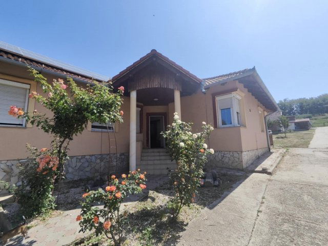 Eladó családi ház, Bogádon 104.5 M Ft, 4 szobás