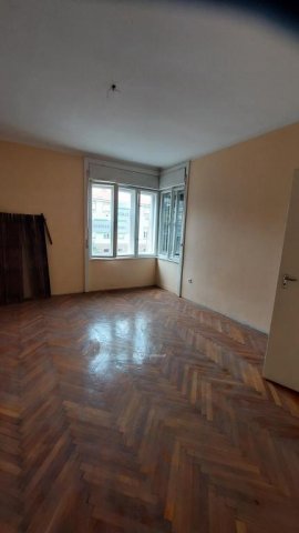 Eladó téglalakás, Győrött 44.99 M Ft, 3 szobás