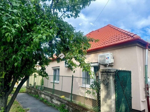 Eladó családi ház, Vilonyán 71.9 M Ft, 5 szobás