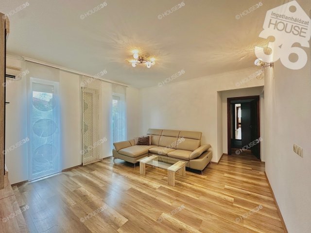 Eladó családi ház, Kecskeméten 99.9 M Ft, 4 szobás