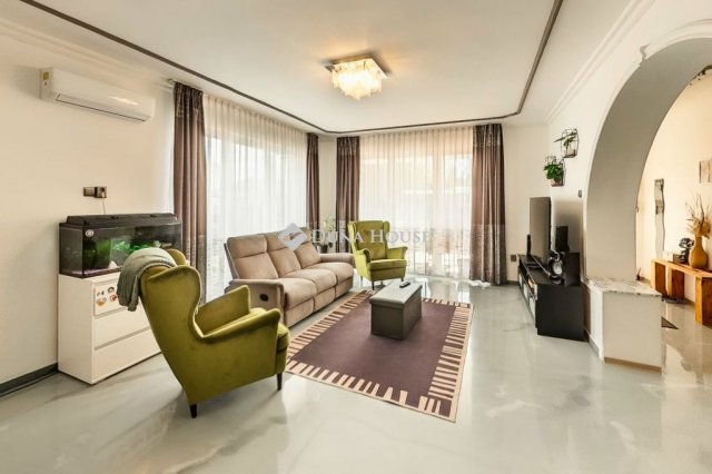 Eladó családi ház, Inárcson 199.9 M Ft, 5 szobás