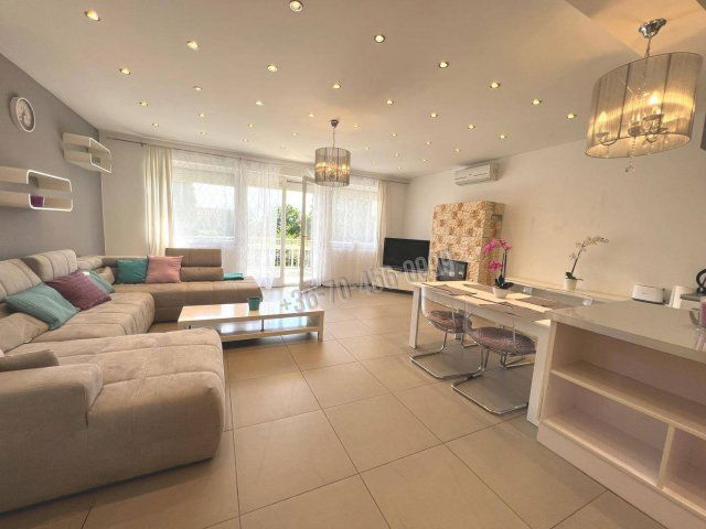 Eladó téglalakás, Budapesten, II. kerületben 215 M Ft, 3 szobás