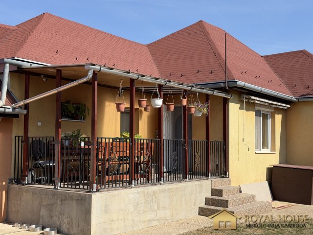 Eladó családi ház, Miskolcon, Feszty Árpád utcában 33.9 M Ft