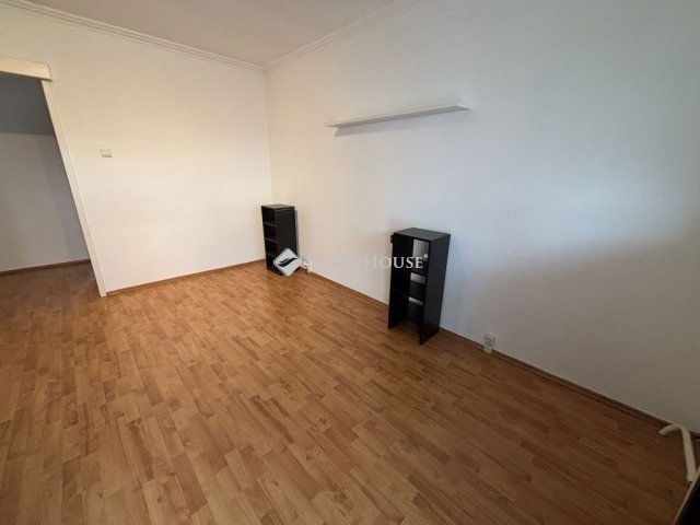 Eladó panellakás, Kecskeméten 52.9 M Ft, 3 szobás