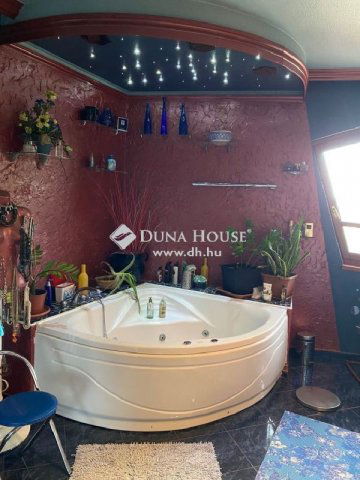 Eladó családi ház, Diósdon 239 M Ft, 1 szobás