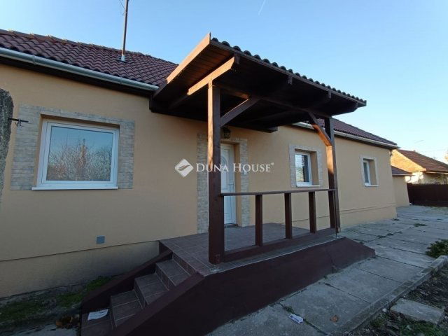Eladó családi ház, Nagykátán 50.5 M Ft, 3 szobás
