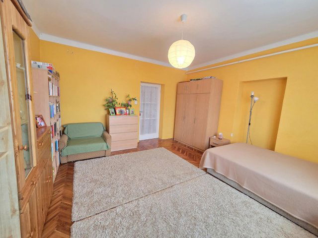 Eladó családi ház, Cegléden 49.9 M Ft, 3 szobás