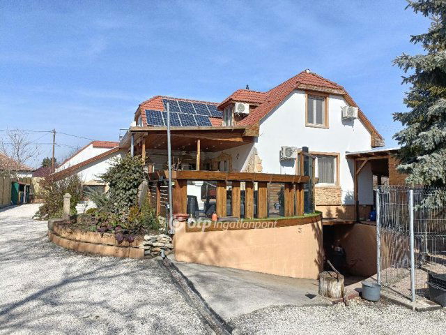 Eladó családi ház, Délegyházán 124.5 M Ft, 5 szobás