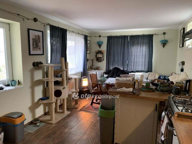 Eladó családi ház, Törtelen 40 M Ft, 2+1 szobás