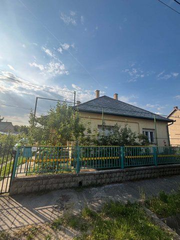 Eladó családi ház, Szegeden 86.9 M Ft, 3 szobás