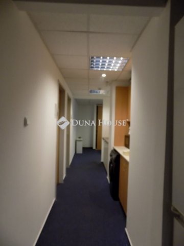 Kiadó iroda, Budapesten, IX. kerületben 2500 E Ft / hó, 1 szobás