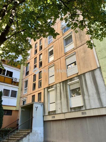 Eladó panellakás, Pécsett, Fagyöngy utcában 44.9 M Ft, 2 szobás