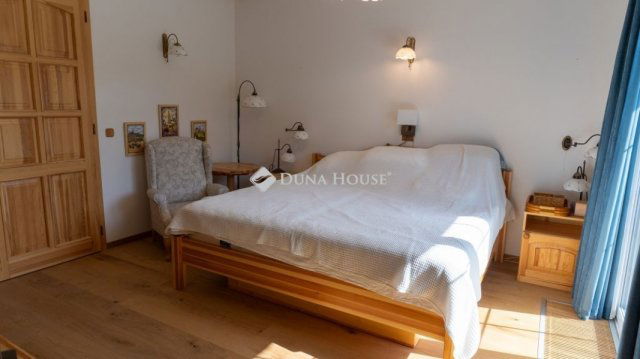 Eladó családi ház, Visegrádon 562.5 M Ft, 4 szobás