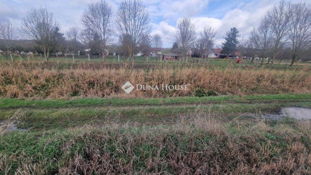 Eladó telek, Velényen 6 M Ft / költözzbe.hu