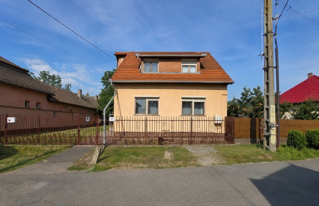 Eladó családi ház, Püspökladányban 64.9 M Ft, 5+1 szobás
