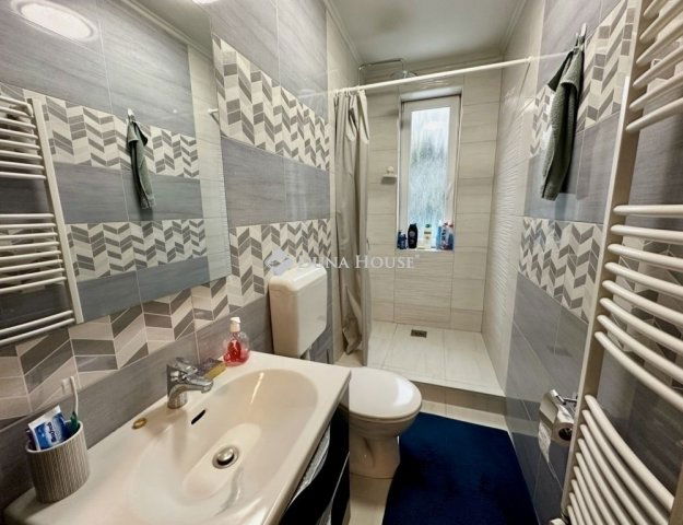 Eladó családi ház, Budapesten, XVIII. kerületben 200 M Ft