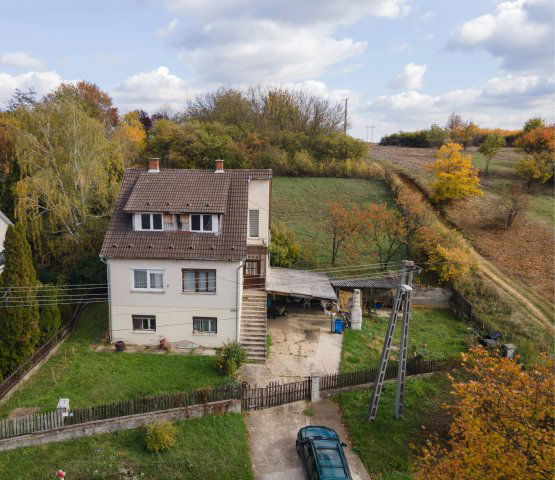 Eladó családi ház, Rétságon 75 M Ft, 7 szobás