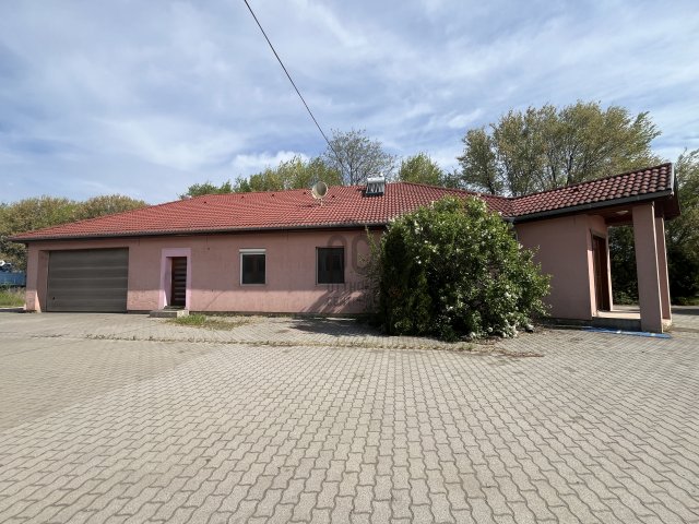 Kiadó családi ház, albérlet, Debrecenben 500 E Ft / hó