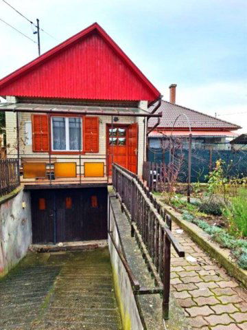 Eladó családi ház, Kerepesen 82 M Ft, 2 szobás