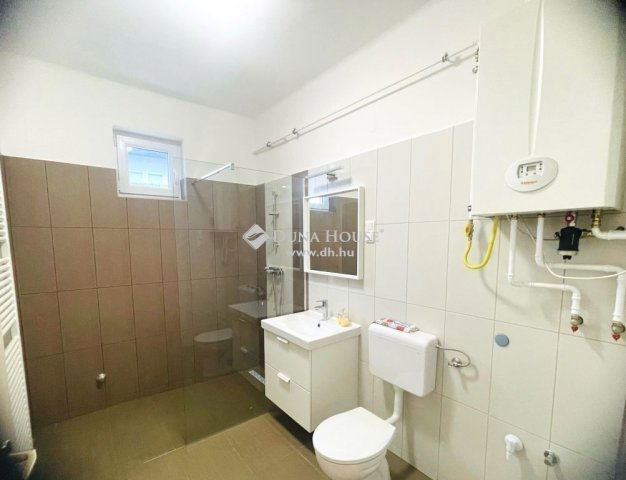 Eladó családi ház, Ráckevén 49.9 M Ft, 3 szobás