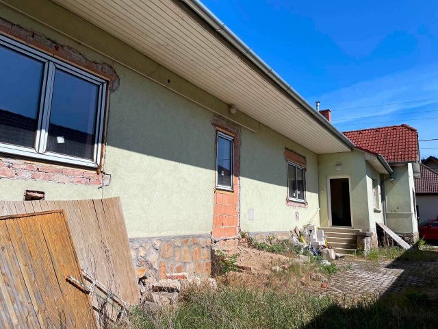 Eladó családi ház, Pilisvörösváron 99 M Ft, 3 szobás