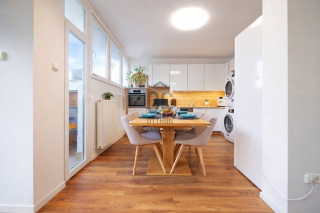 Eladó téglalakás, Budapesten, XII. kerületben 159 M Ft, 3 szobás