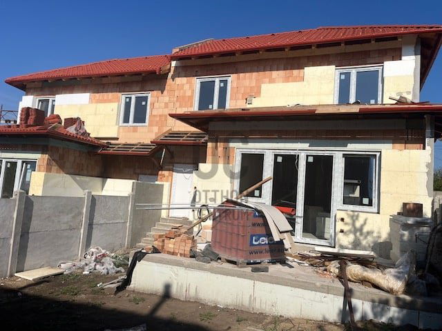 Eladó ikerház, Fóton 115 M Ft, 4 szobás / költözzbe.hu