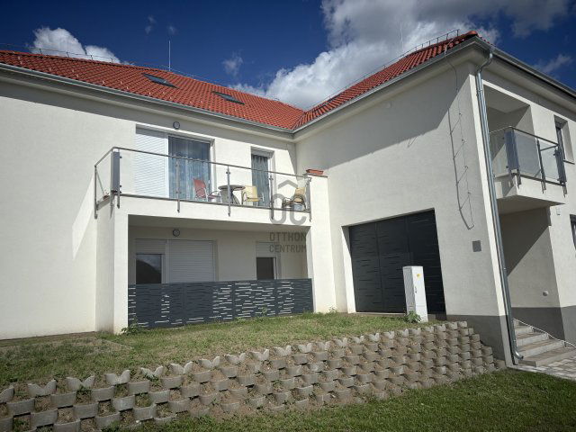 Kiadó téglalakás, albérlet, Várpalotán 150 E Ft / hó
