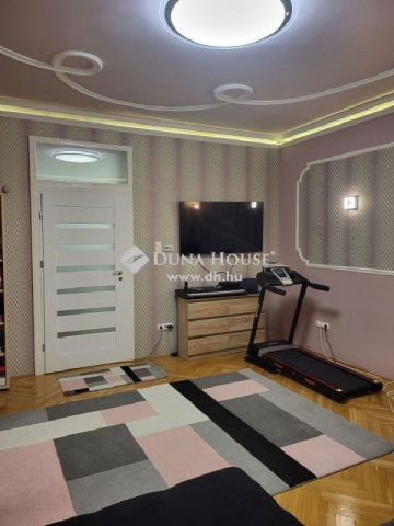 Eladó családi ház, Budapesten, XV. kerületben 229 M Ft, 8 szobás