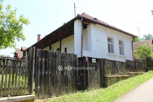Eladó családi ház, Varbócon 7.9 M Ft, 2 szobás