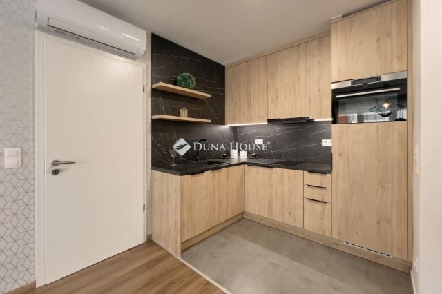 Eladó téglalakás, Budapesten, XIII. kerületben 93.9 M Ft